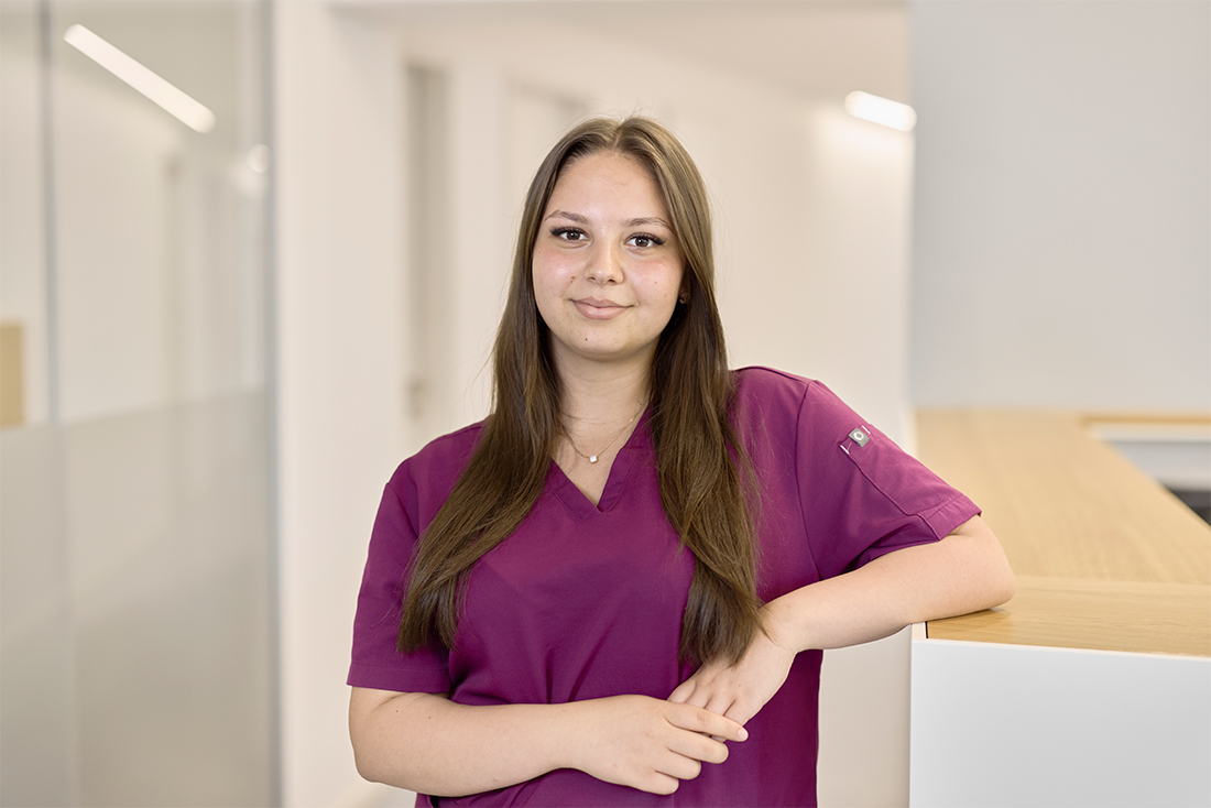 Lora Imeri Samantha Jefkaj - Med. Fachangestellte Leitung Allergie Hygienebeauftragte